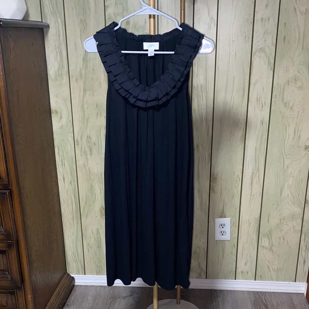 Ann Taylor LOFT Black Sleeveless Tunic Dress with pleated  Ruffle collar Detail